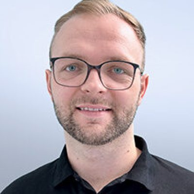 Marius Knebel Internet 227x309pix